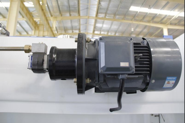 Germany Siemens Main Motor and America Sunny Gear Pump.jpg