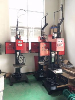 Rotary Torch Circle Welding Machine